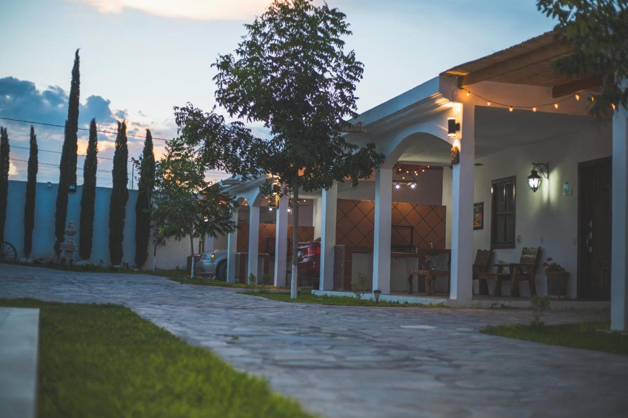 Hotel Posada Las Nubes Parras de la Fuente Exterior photo